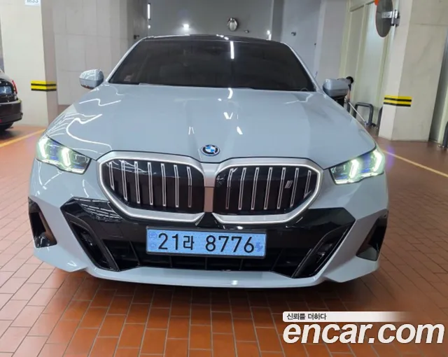 BMW i5 2025