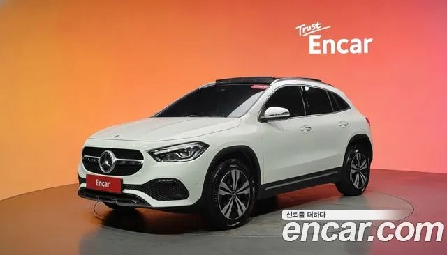 Mercedes-Benz GLA-Class 2021