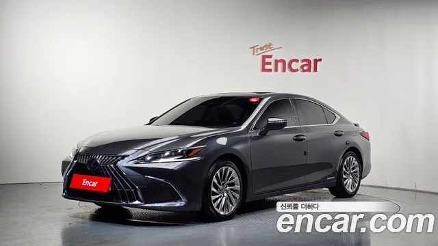 Lexus ES 2021