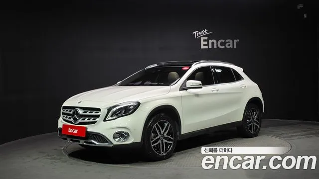Mercedes-Benz GLA-Class 2019