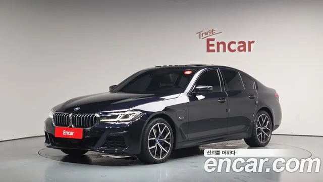 BMW 5-Series 2023