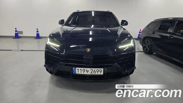Lamborghini Urus 2023