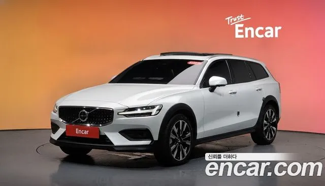 Volvo V60 2024