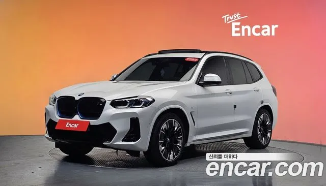 BMW iX3 2024