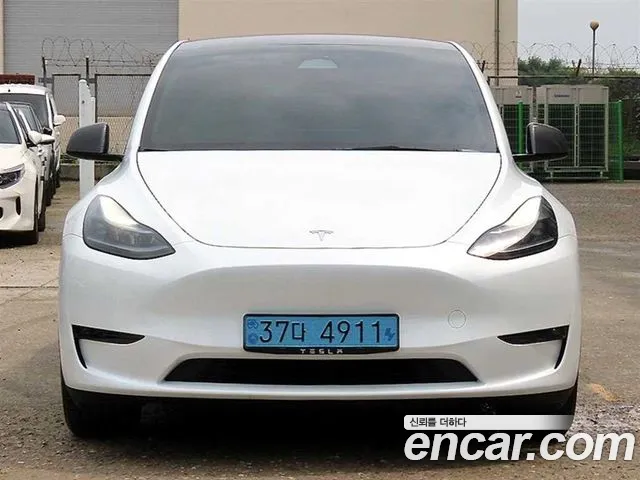 Tesla Model Y 2023