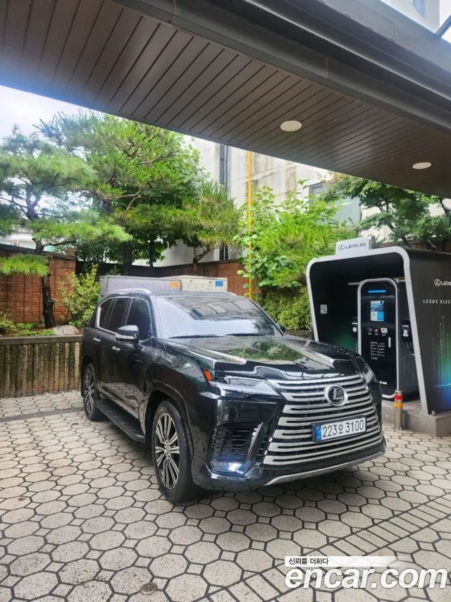 Lexus LX 2025