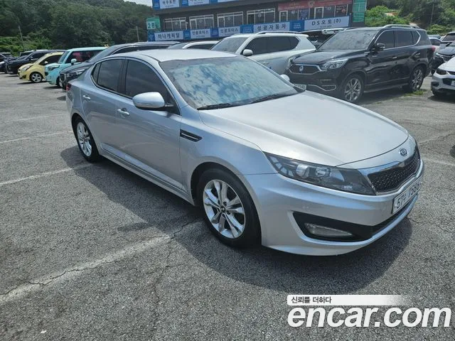 Kia K5 2011