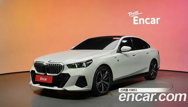 BMW 5-Series 2025