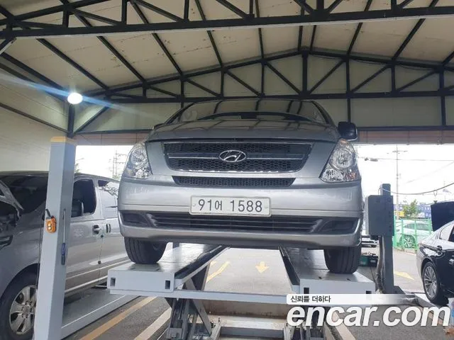 Hyundai Grand Starex 2011