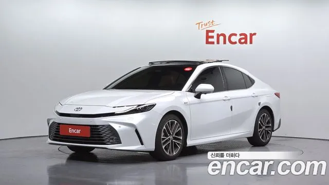 Toyota Camry 2025