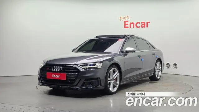 Audi S8 2021