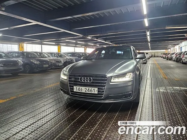 Audi A8 2014