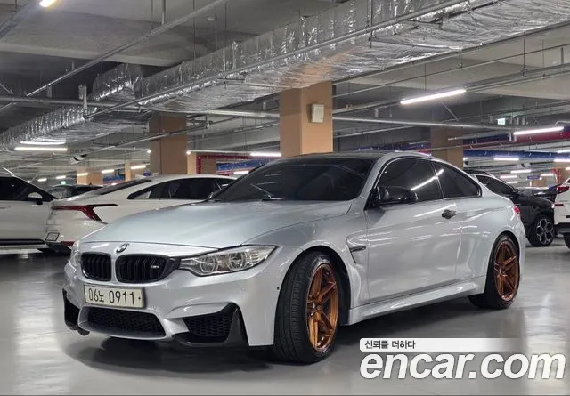BMW M4 2016