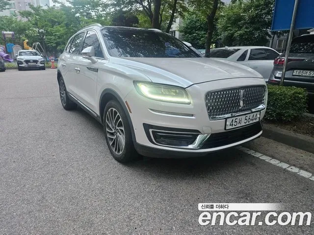 Lincoln Nautilus 2019