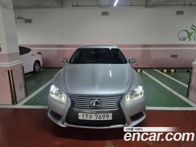 Lexus LS 2013