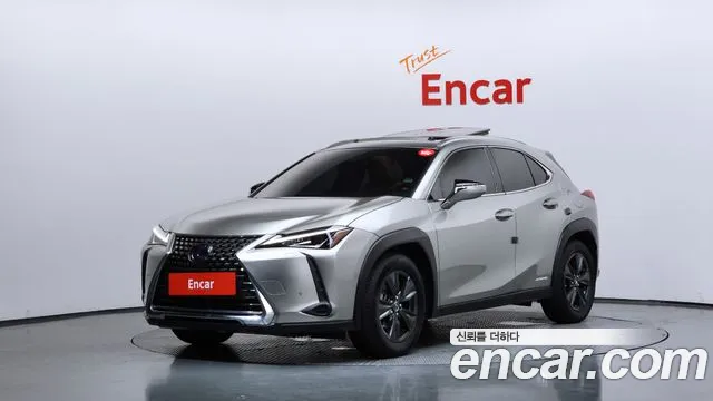 Lexus UX 2019