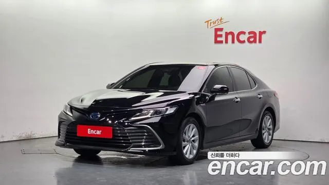 Toyota Camry 2021