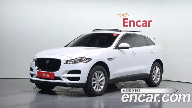 Jaguar F-PACE 2016