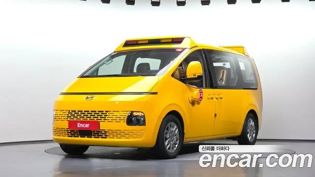 Hyundai Staria 2023