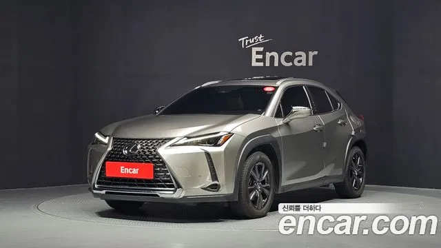 Lexus UX 2022