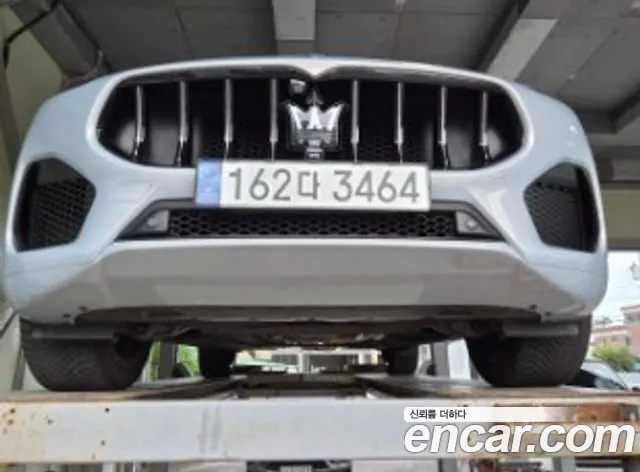 Maserati Grecale 2023