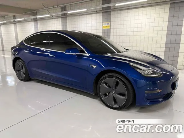 Tesla Model 3 2020