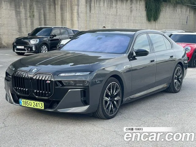 BMW i7 2025