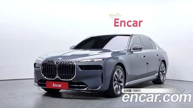 BMW i7 2023