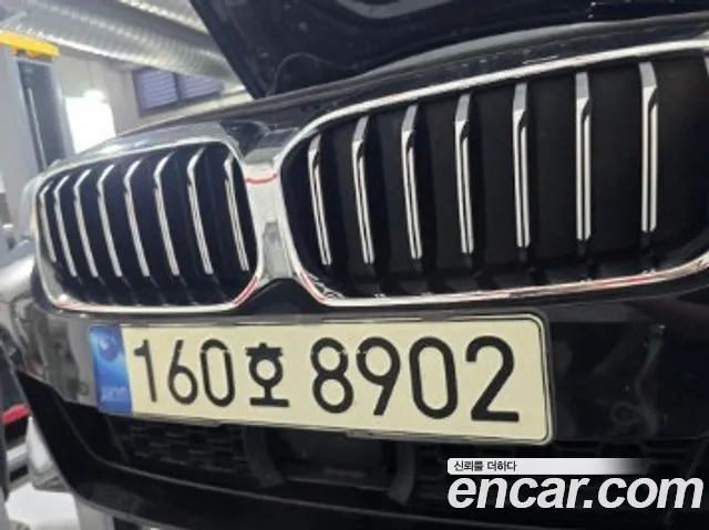 BMW 5-Series 2021