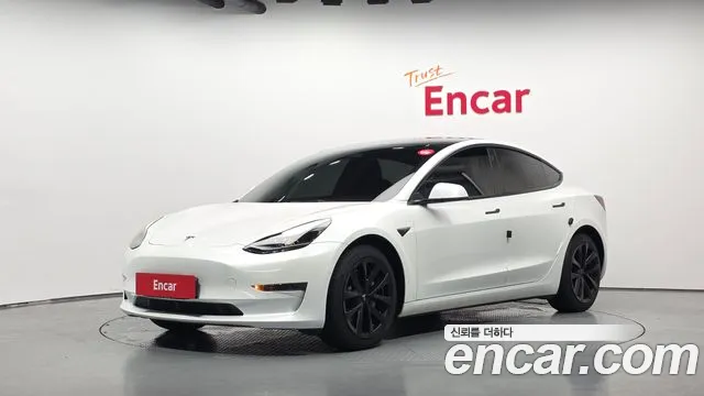 Tesla Model 3 2022
