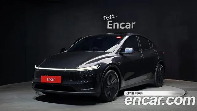 Tesla Model Y 2025