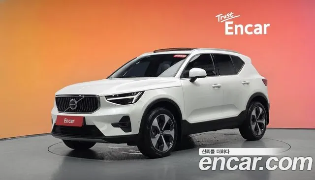 Volvo XC40 2024