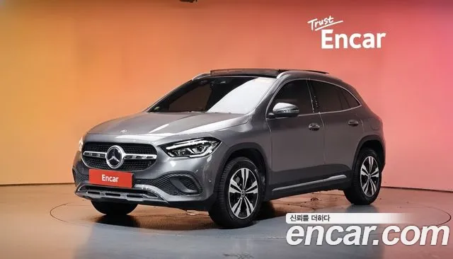 Mercedes-Benz GLA-Class 2021