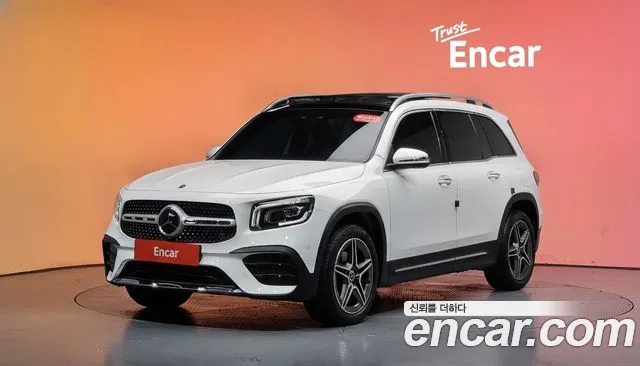 Mercedes-Benz GLB-Class 2023