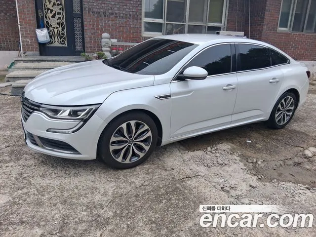 Renault SM6 2016