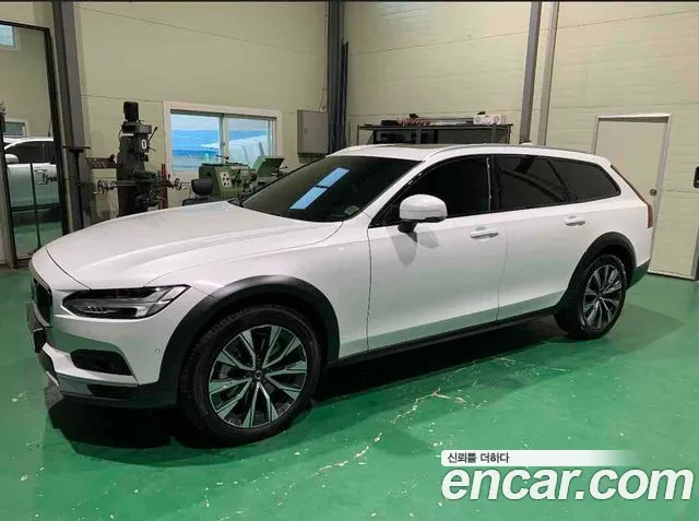 Volvo V90 2022