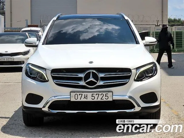 Mercedes-Benz GLC-Class 2018