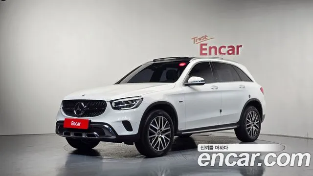 Mercedes-Benz GLC-Class 2021