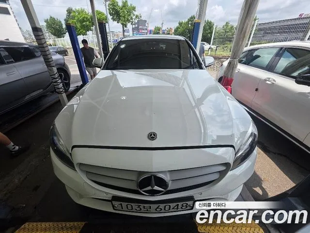 Mercedes-Benz C-Class 2019
