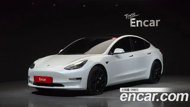 Tesla Model 3 2022