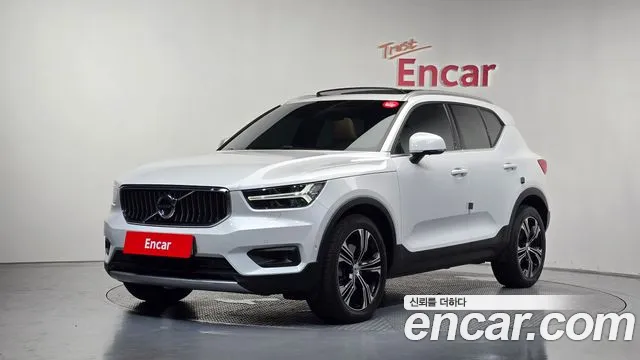 Volvo XC40 2021