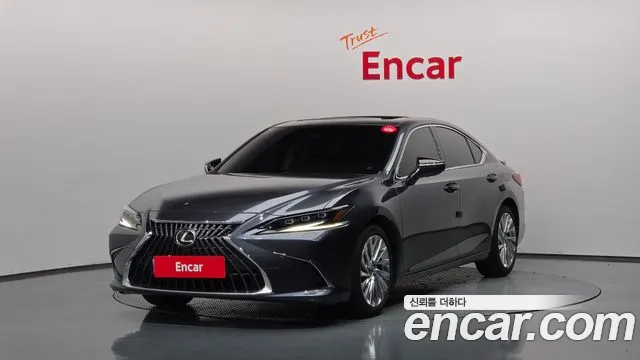 Lexus ES 2024