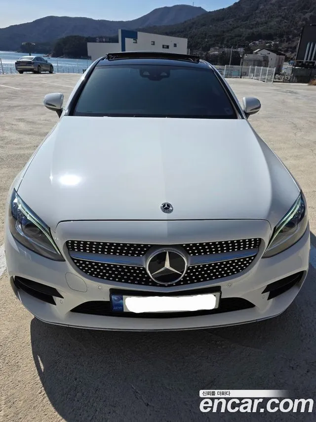 Mercedes-Benz C-Class 2022