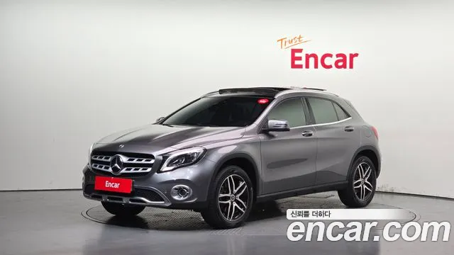 Mercedes-Benz GLA-Class 2019