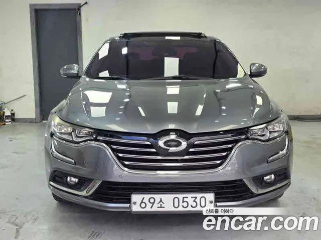 Renault SM6 2016