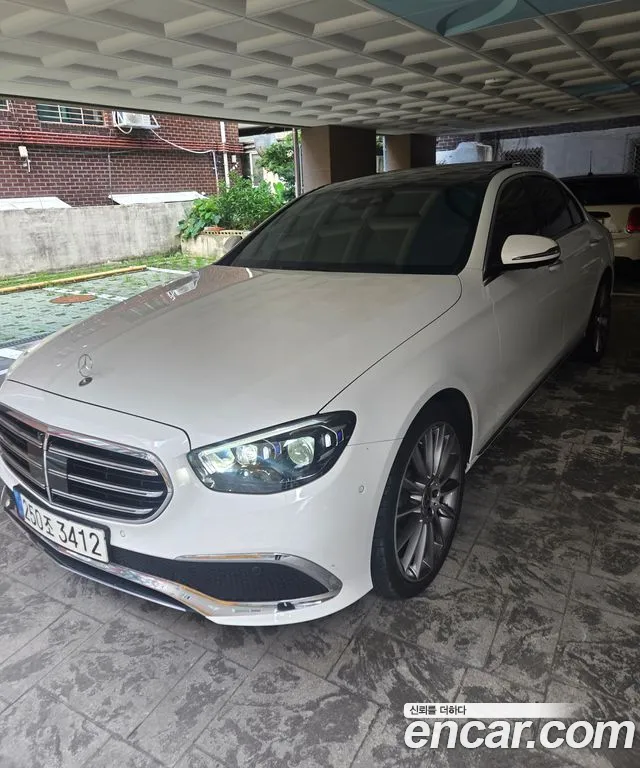 Mercedes-Benz E-Class 2022