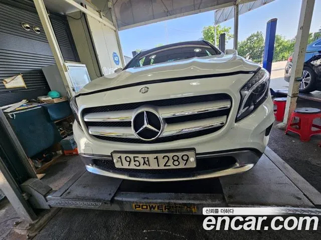 Mercedes-Benz GLA-Class 2017