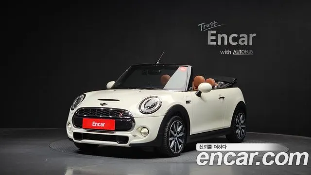 MINI Cooper Convertible 2018