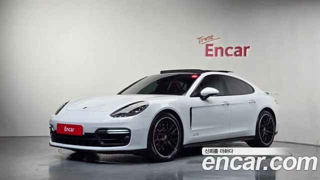Porsche Panamera 2019