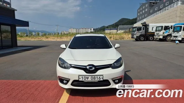 Renault SM3 2016
